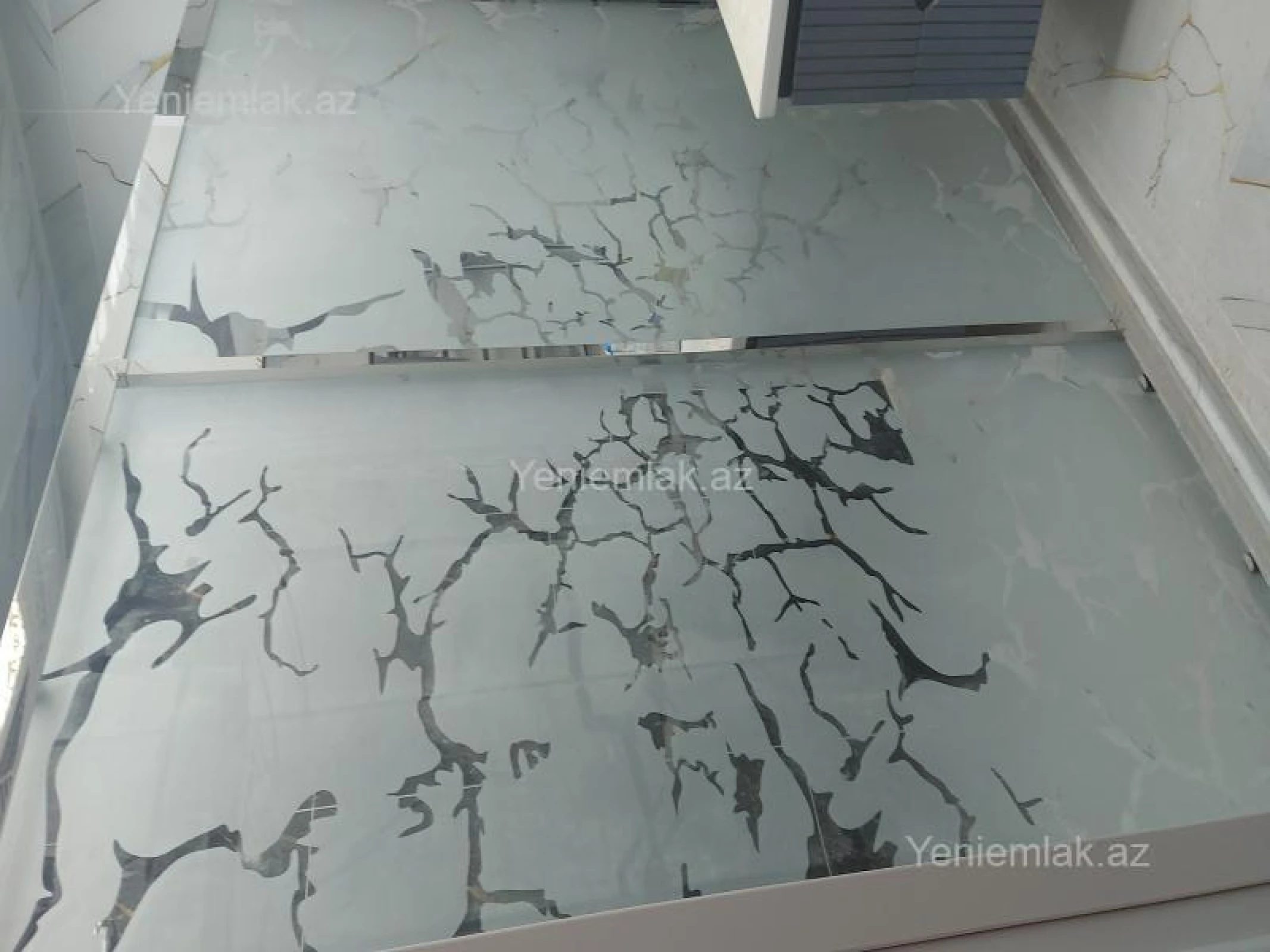 Satılır 4 otaqlı yeni tikili 130 m²