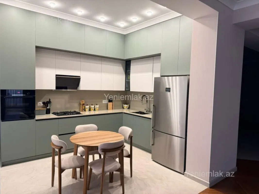 Satılır 3 otaqlı yeni tikili 127 m²