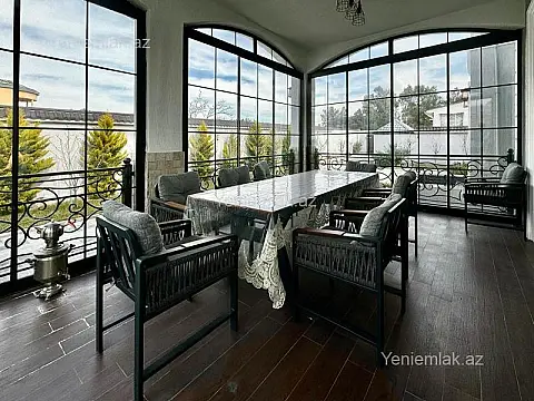 Satılır 8 otaqlı həyət evi 280 m²
