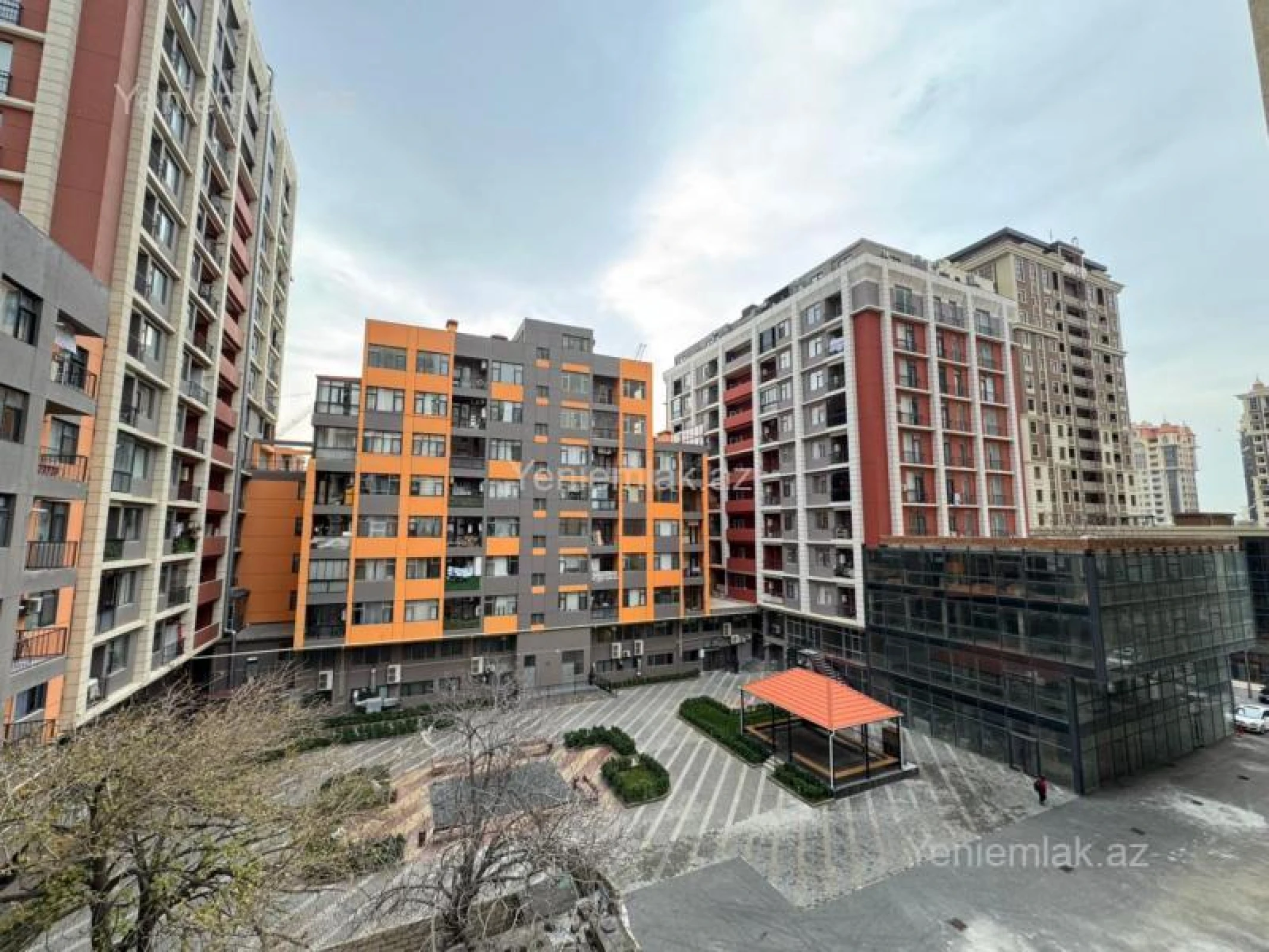 Satılır 2 otaqlı yeni tikili 68 m²