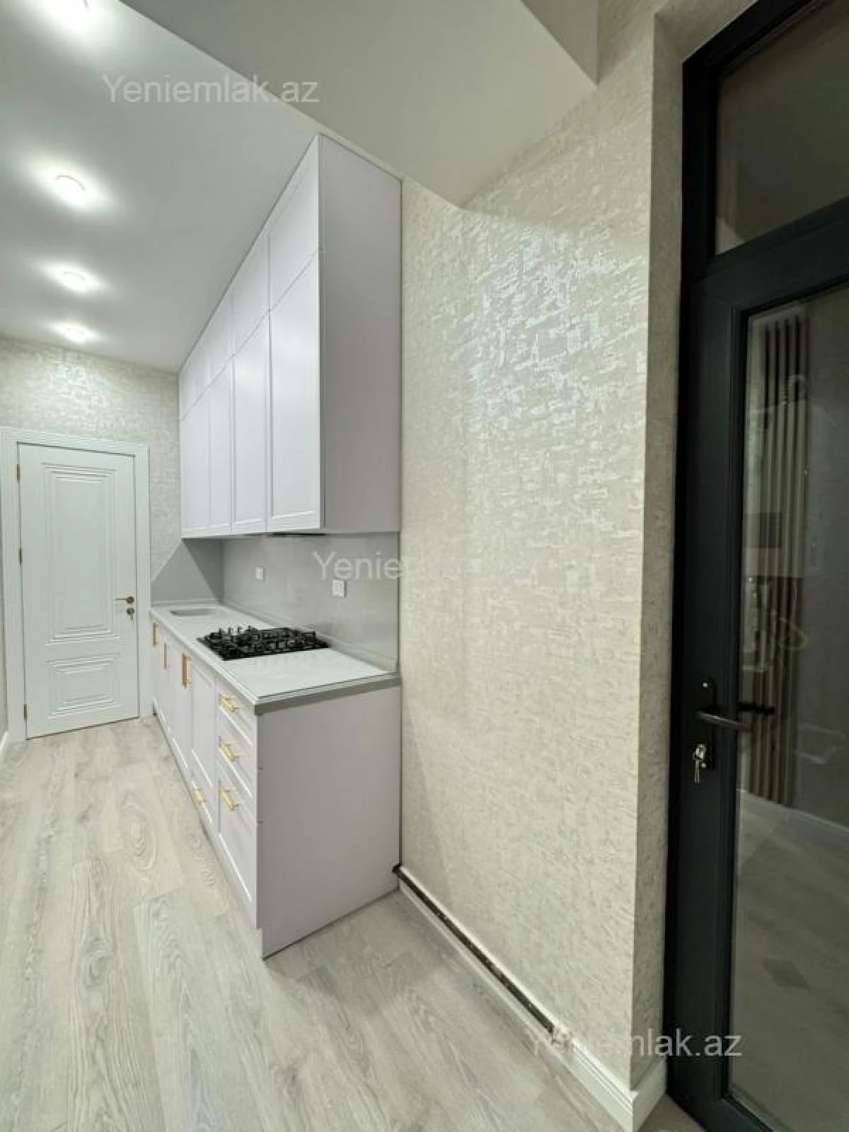 Satılır 2 otaqlı yeni tikili 68 m²