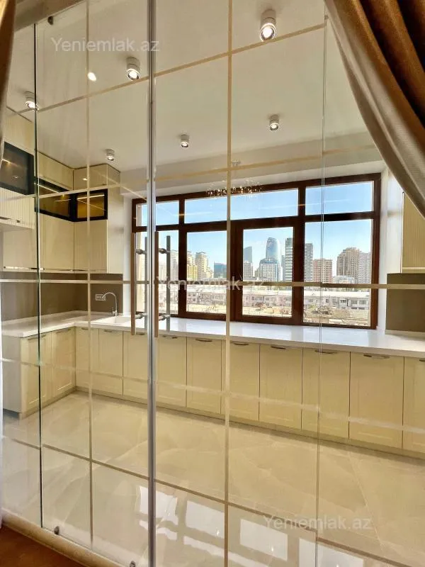 Satılır 3 otaqlı yeni tikili 108 m²