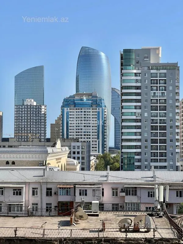 Satılır 3 otaqlı yeni tikili 108 m²