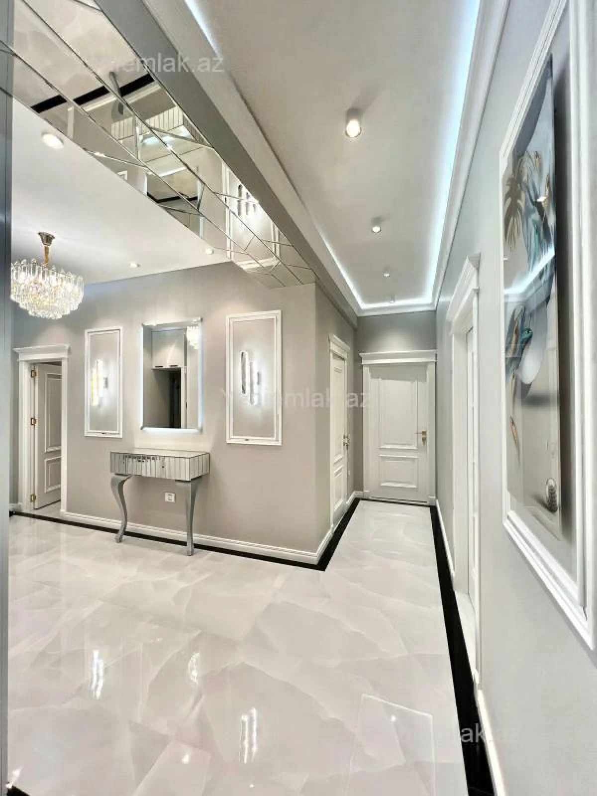 Satılır 3 otaqlı yeni tikili 108 m²