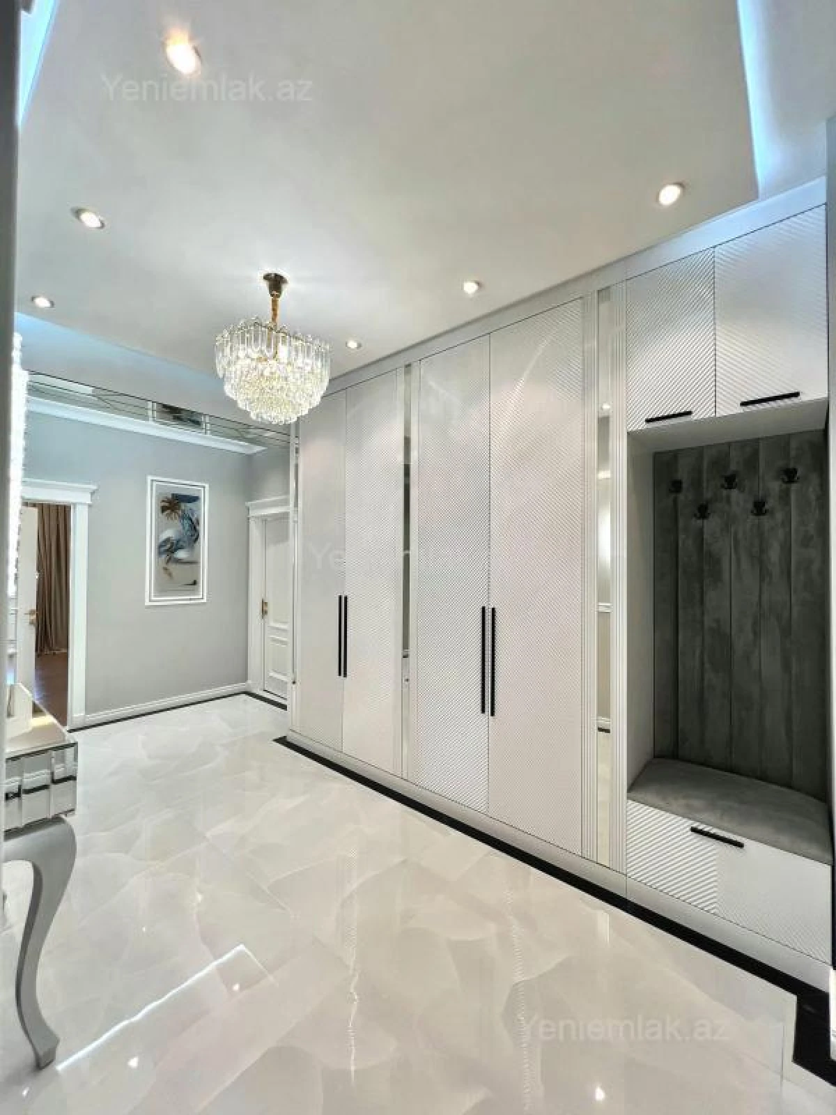 Satılır 3 otaqlı yeni tikili 108 m²