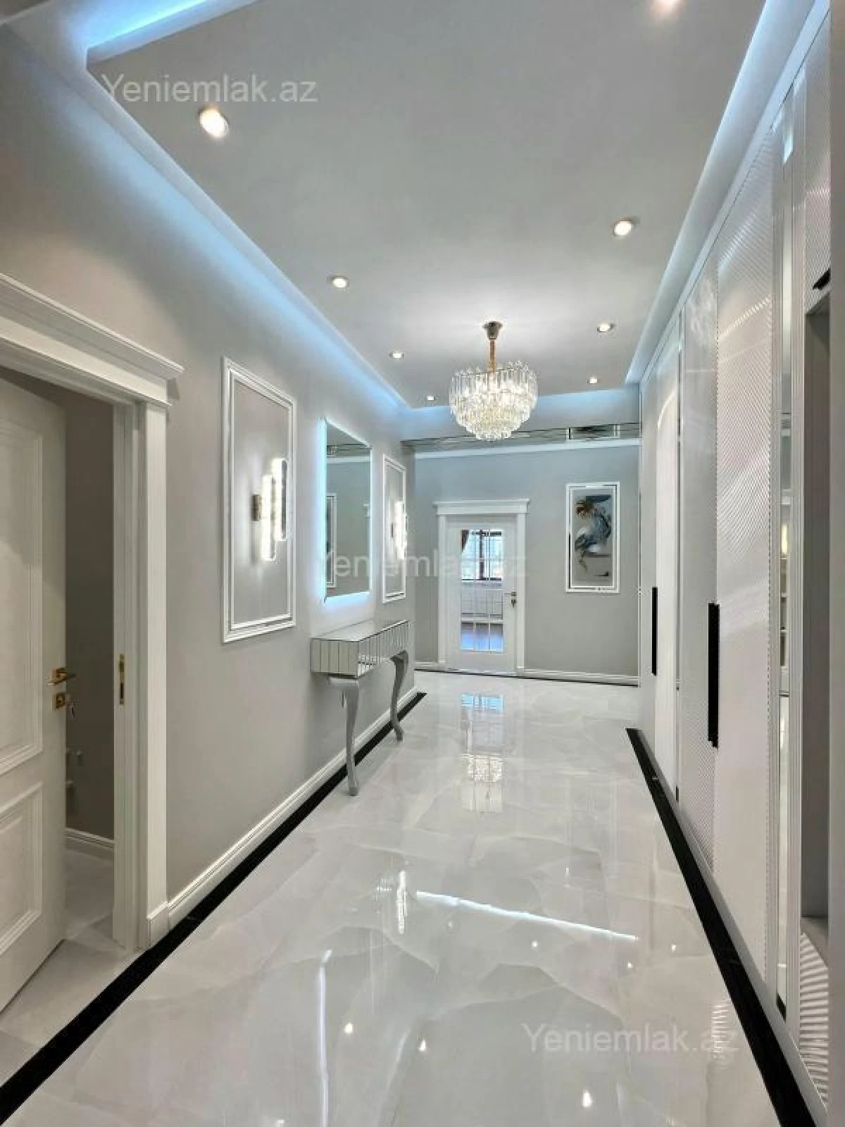 Satılır 3 otaqlı yeni tikili 108 m²