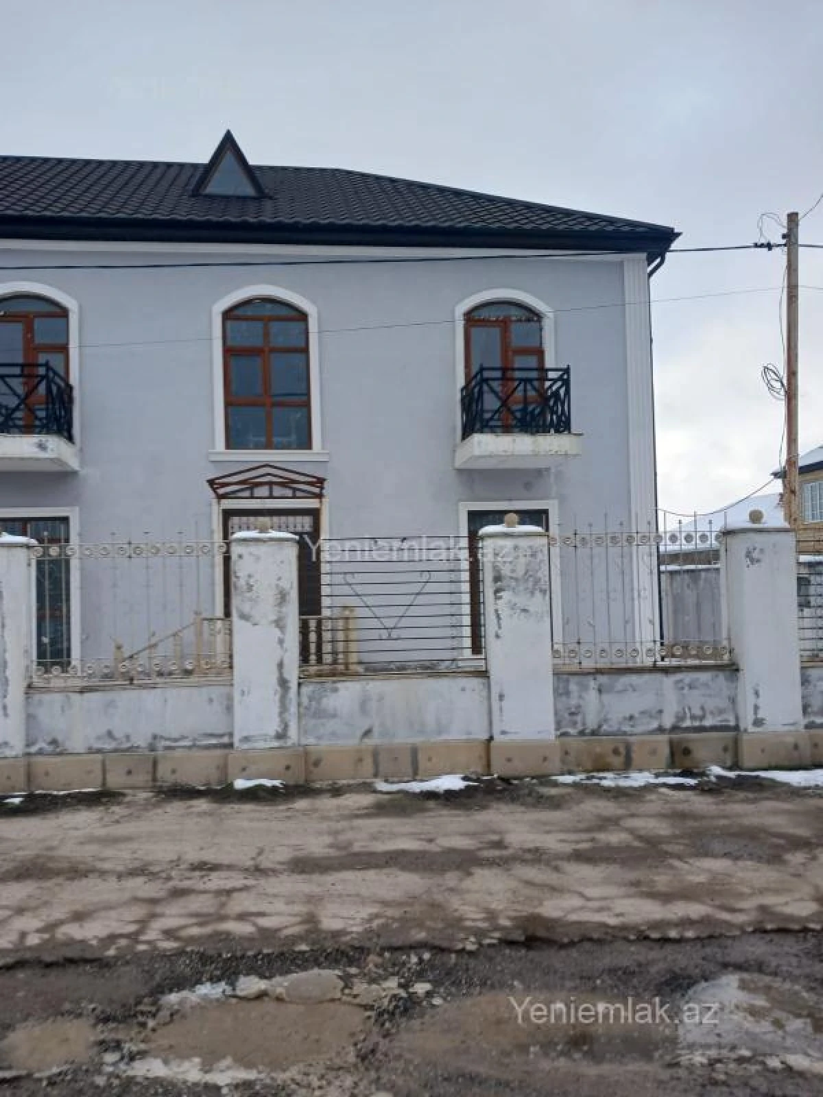 Satılır 16 otaqlı obyekt 500 m²