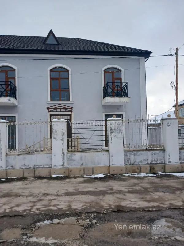 Satılır 16 otaqlı obyekt 500 m²