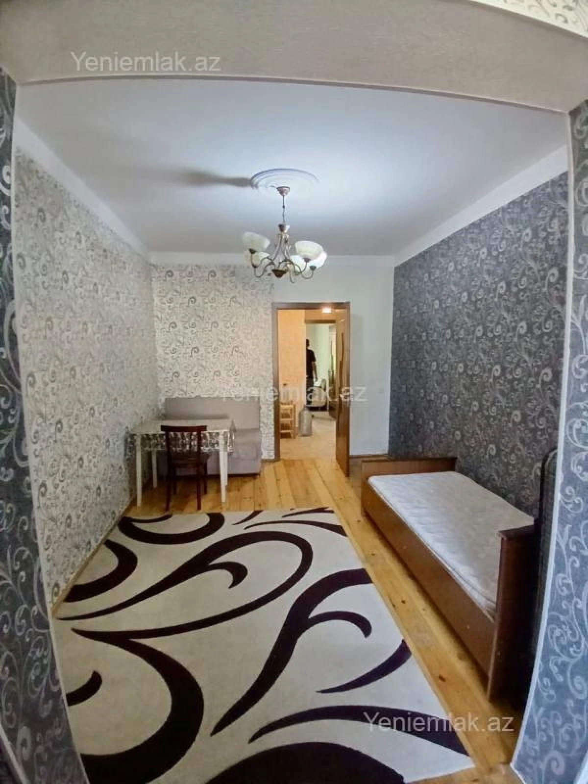 Satılır 1 otaqlı köhnə tikili 45 m²