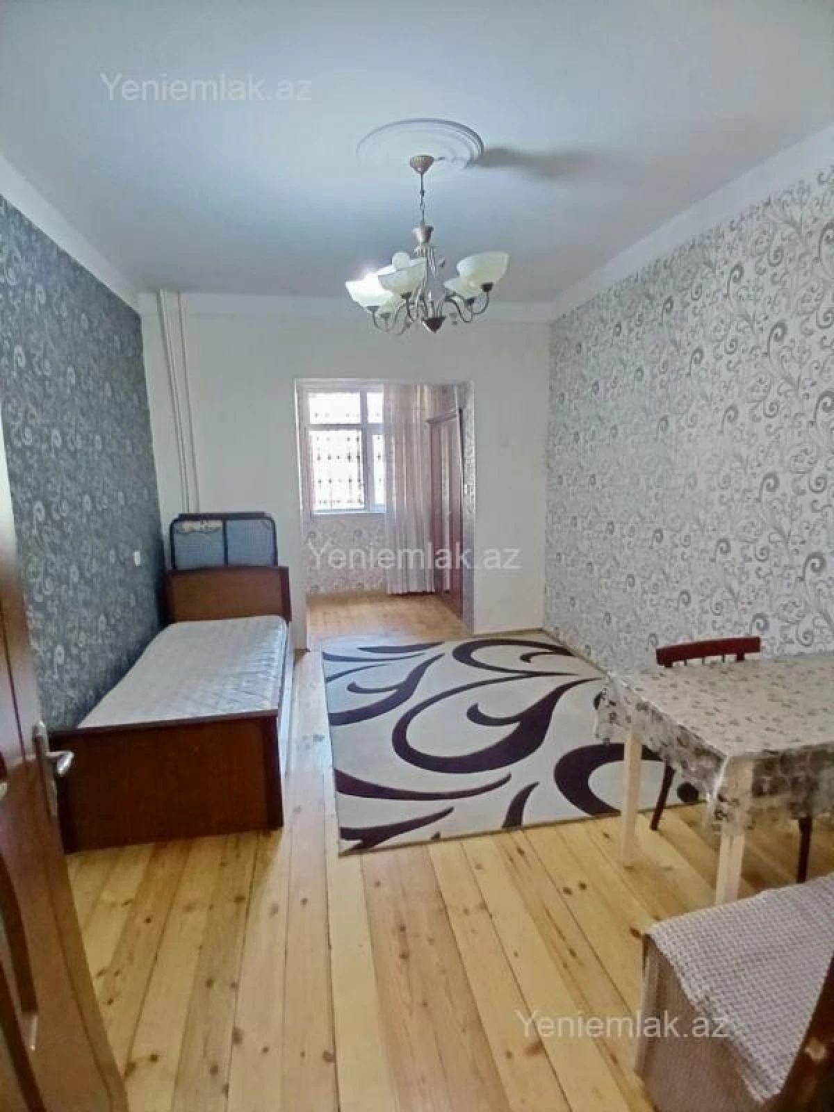 Satılır 1 otaqlı köhnə tikili 45 m²