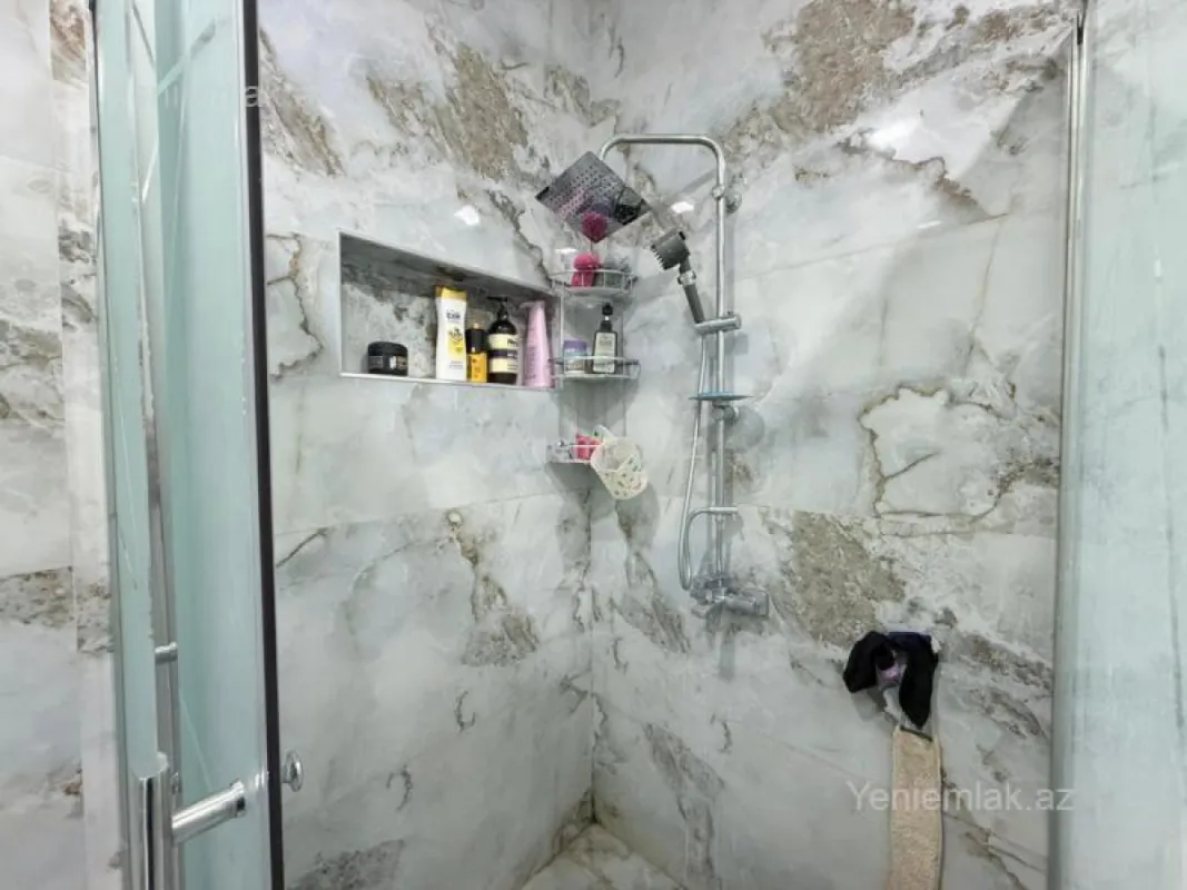 Satılır 3 otaqlı yeni tikili 90 m²