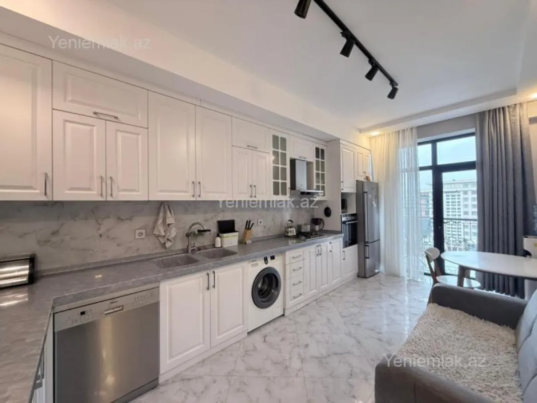 Satılır 3 otaqlı yeni tikili 90 m²