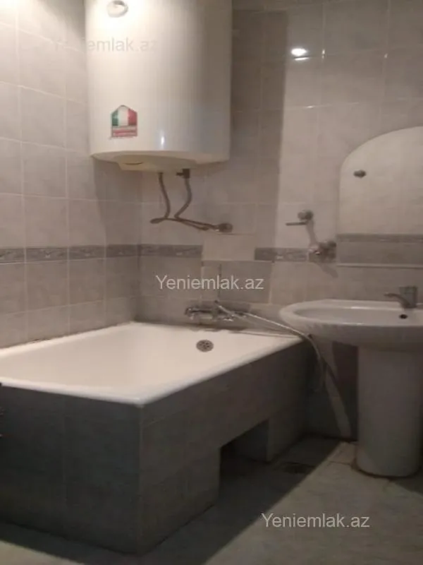 Satılır 3 otaqlı köhnə tikili 65 m²