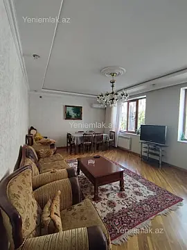 Satılır 6 otaqlı həyət evi 300 m²