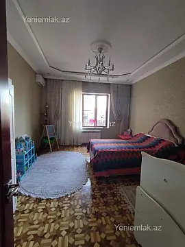 Satılır 6 otaqlı həyət evi 300 m²