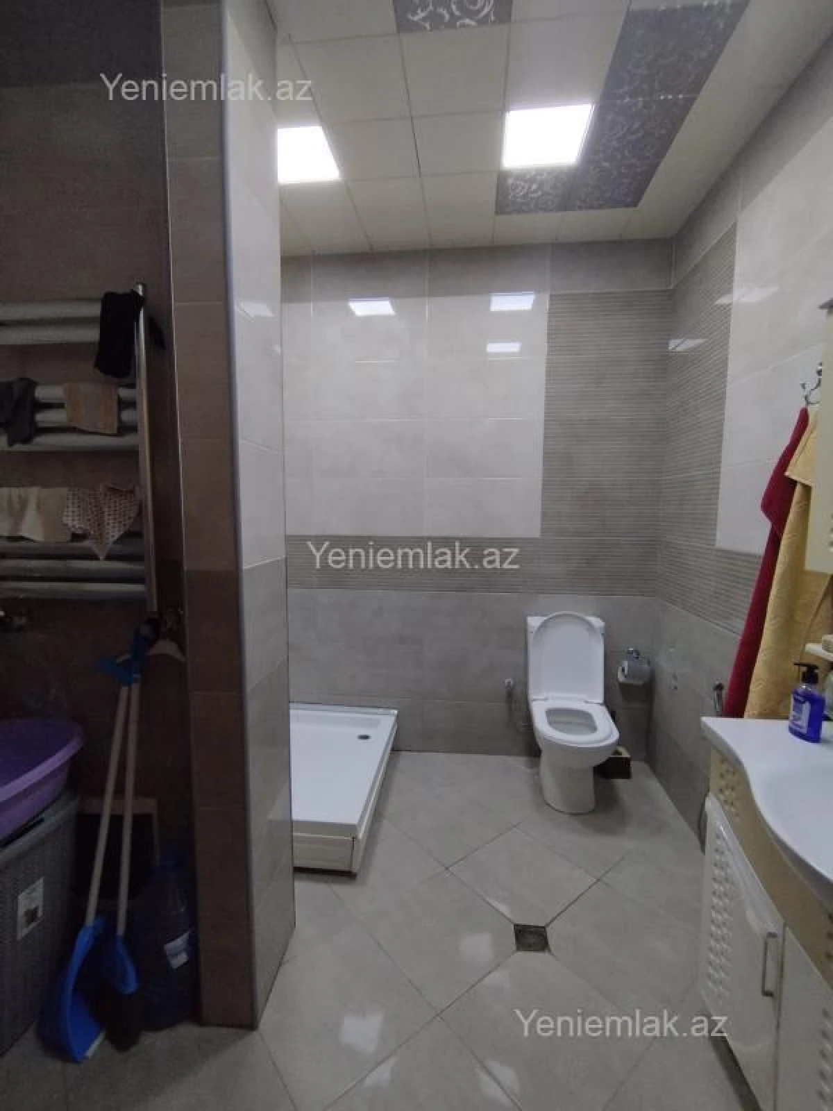 Satılır 6 otaqlı həyət evi 300 m²