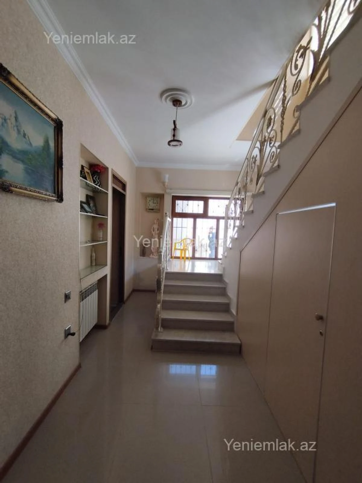 Satılır 6 otaqlı həyət evi 300 m²