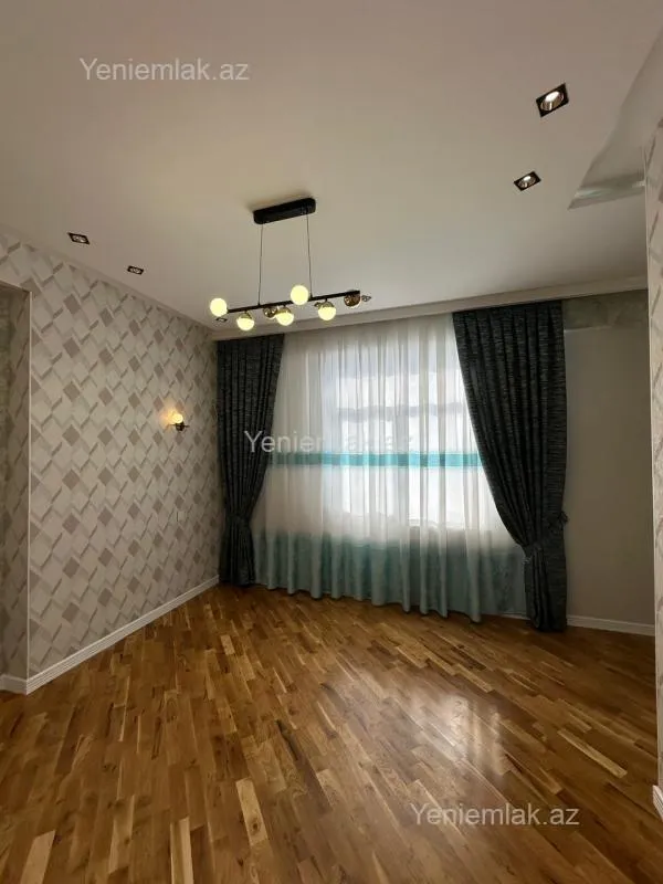 Satılır 3 otaqlı yeni tikili 115 m²