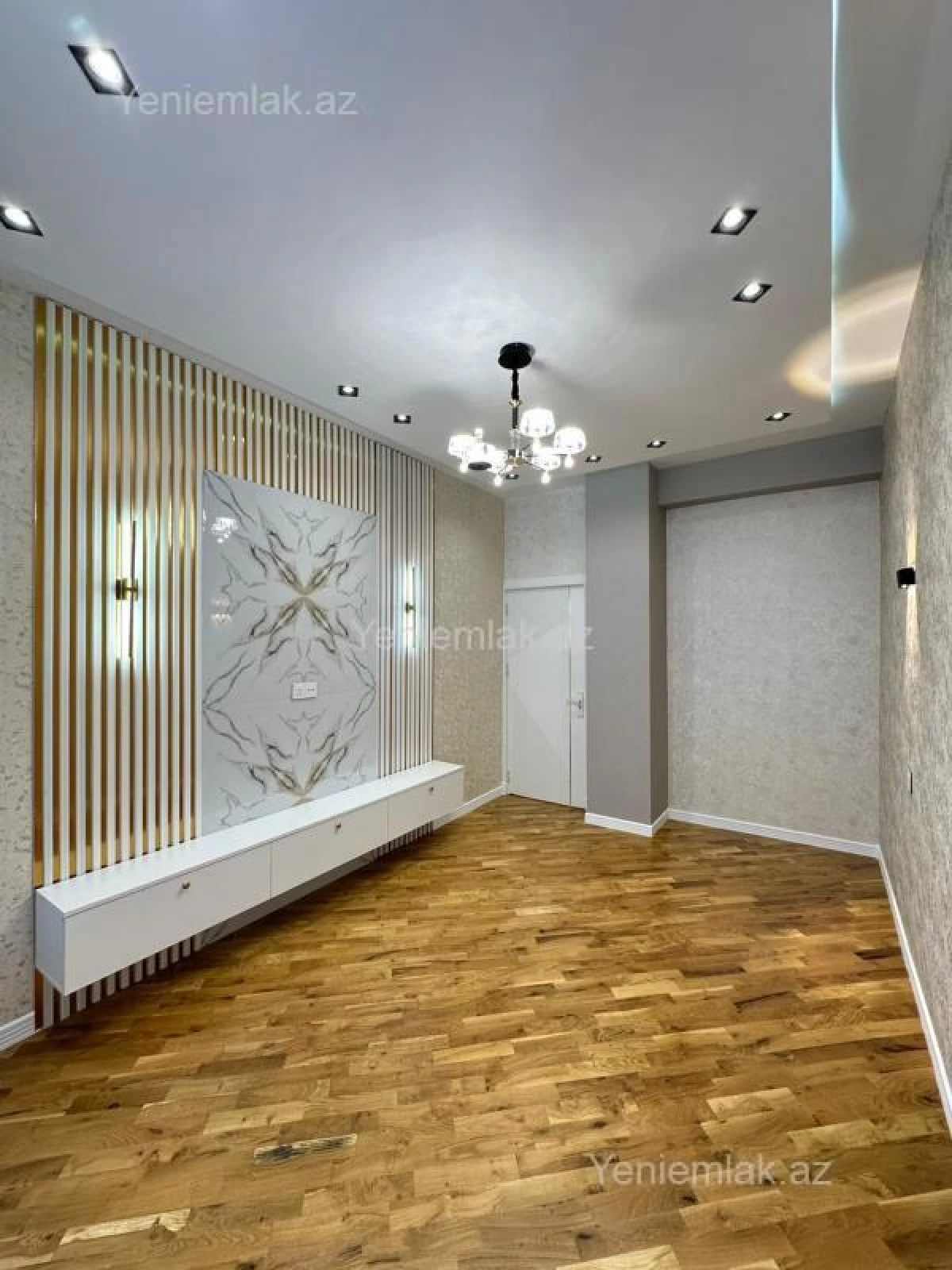 Satılır 3 otaqlı yeni tikili 115 m²