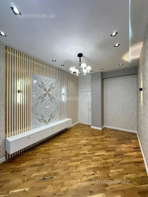 Satılır 3 otaqlı yeni tikili 115 m²