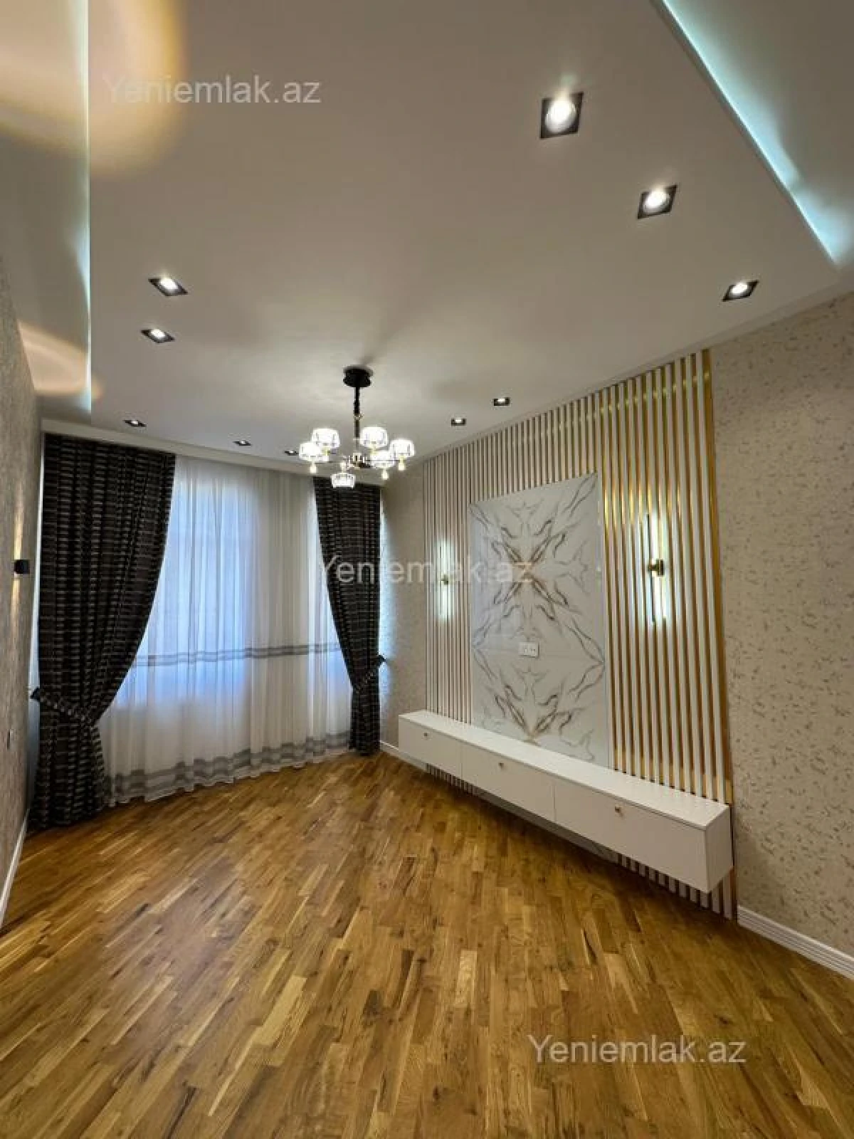 Satılır 3 otaqlı yeni tikili 115 m²