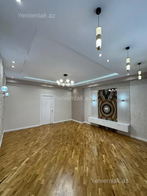 Satılır 3 otaqlı yeni tikili 115 m²