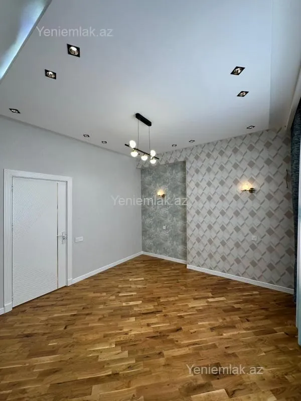 Satılır 3 otaqlı yeni tikili 115 m²