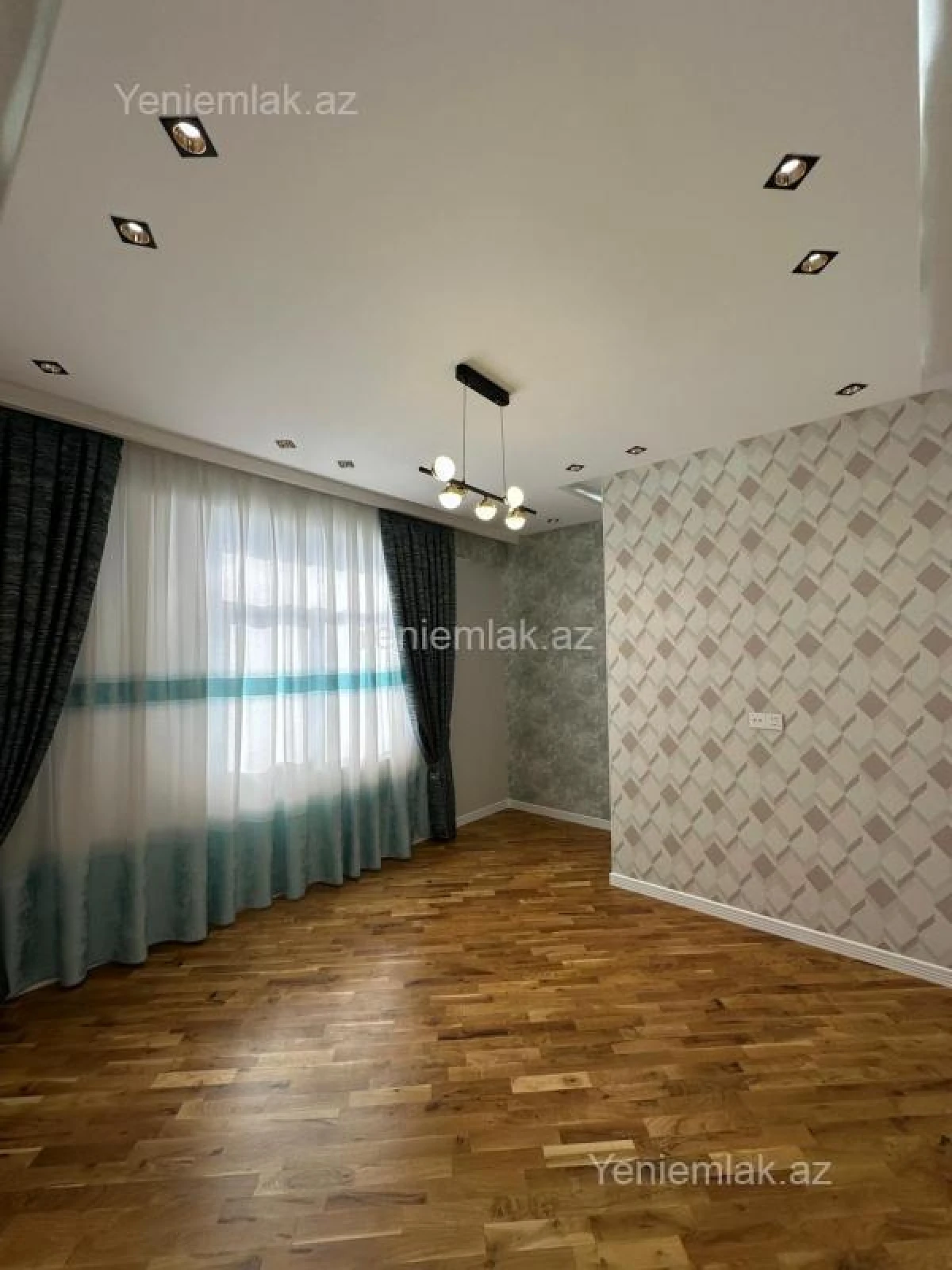Satılır 3 otaqlı yeni tikili 115 m²