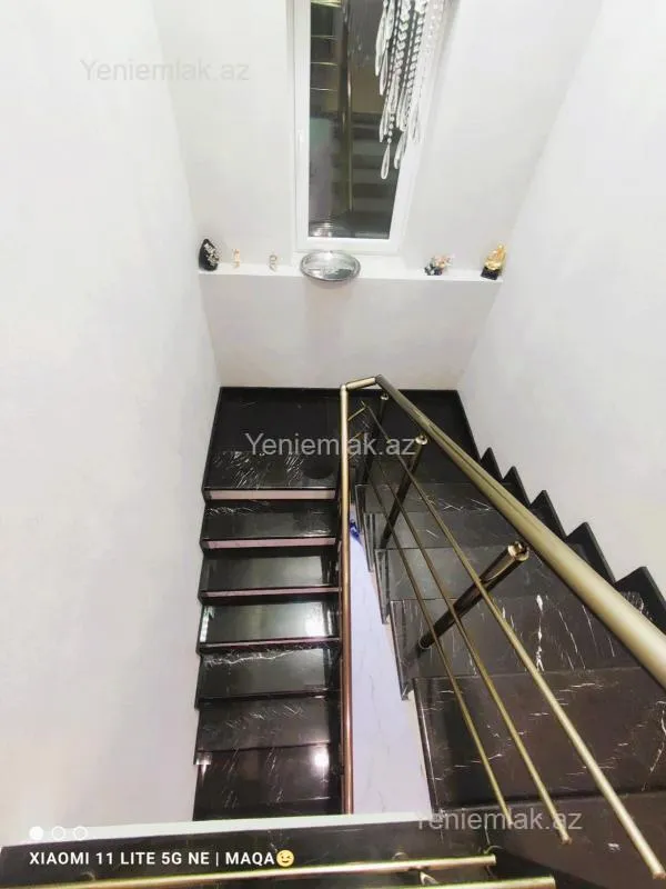 Satılır 5 otaqlı həyət evi 150 m²