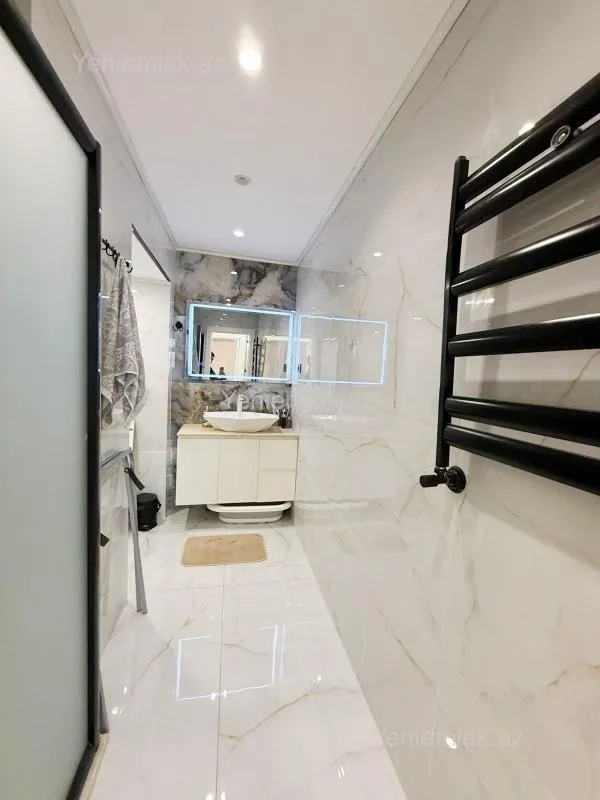 Satılır 2 otaqlı yeni tikili 74 m²