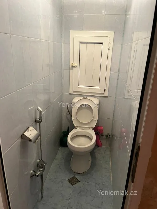 Satılır 2 otaqlı köhnə tikili 65 m²