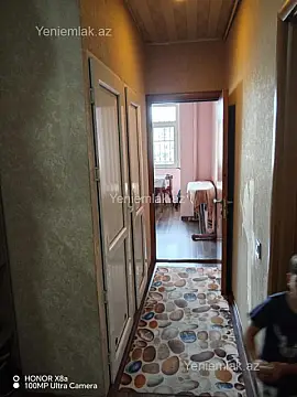 Satılır 2 otaqlı köhnə tikili 65 m²