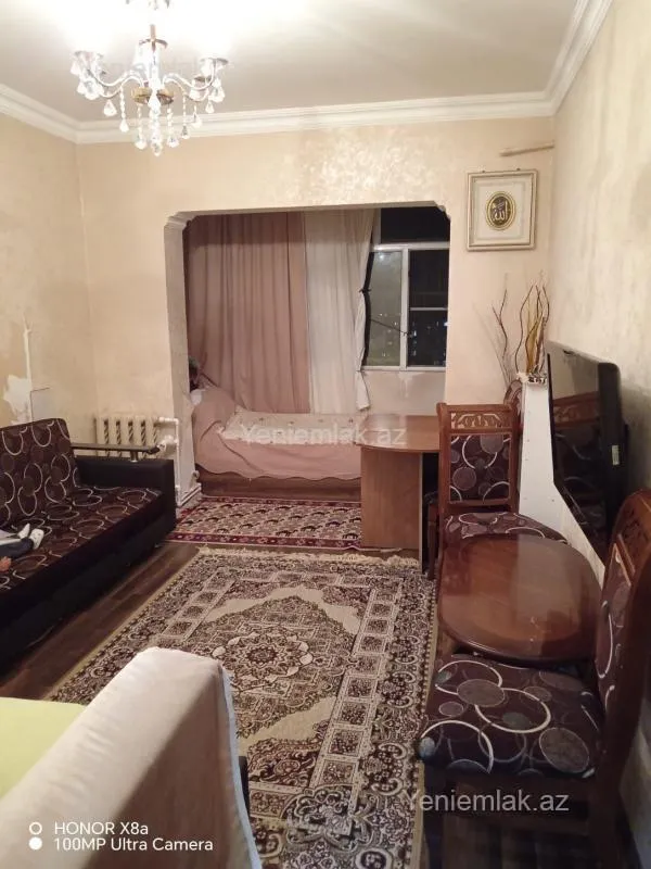 Satılır 2 otaqlı köhnə tikili 65 m²
