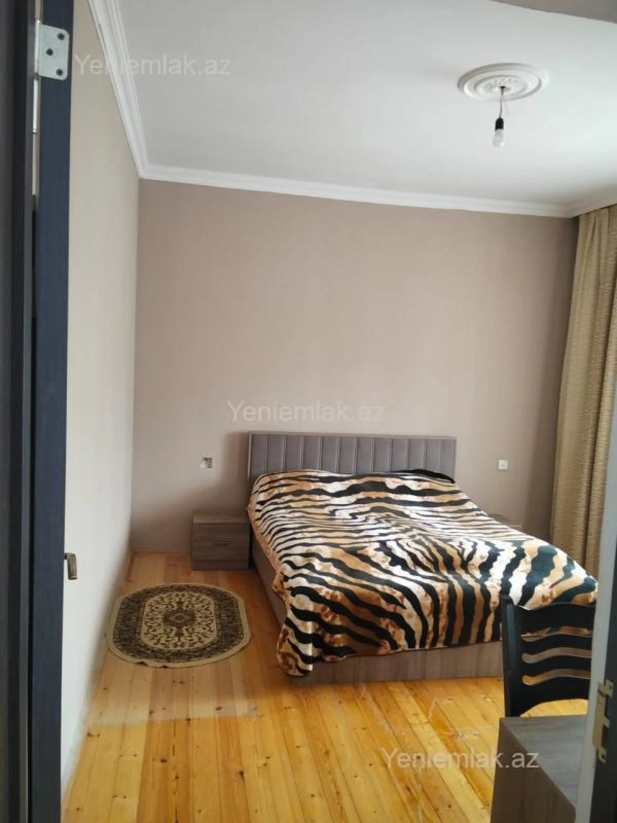 Satılır 5 otaqlı həyət evi 140 m²