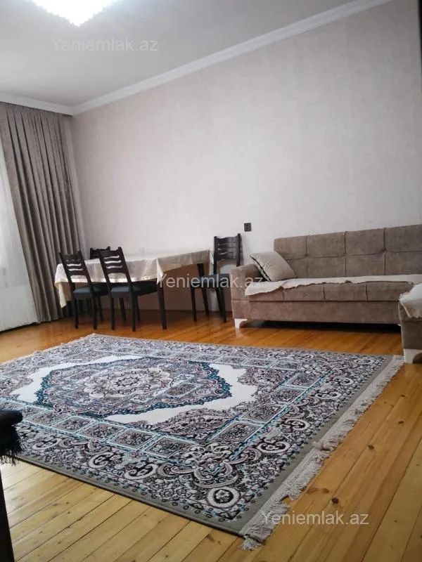 Satılır 5 otaqlı həyət evi 140 m²