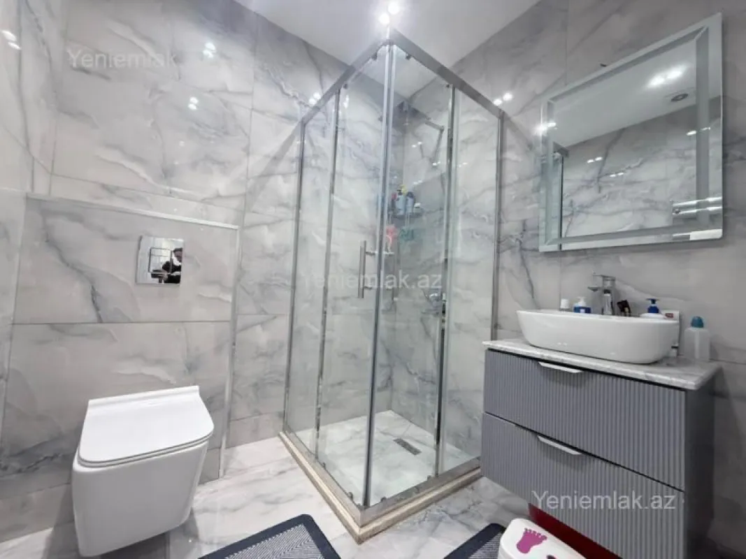 Satılır 3 otaqlı yeni tikili 95 m²