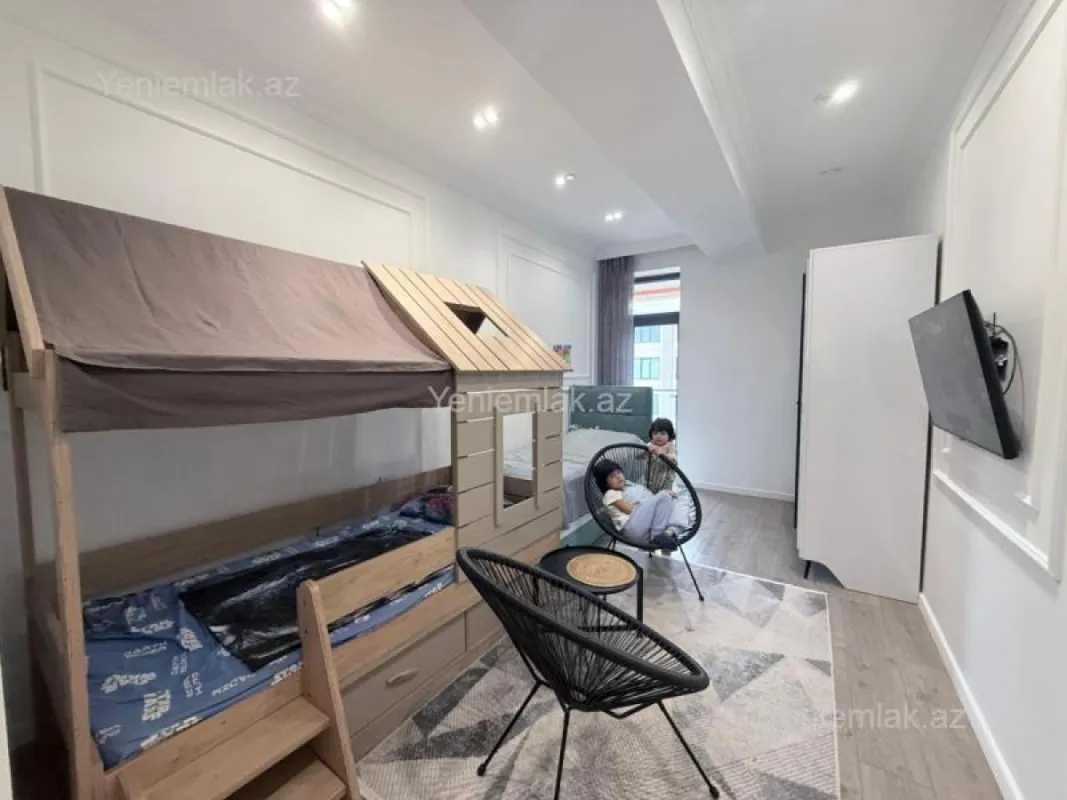 Satılır 3 otaqlı yeni tikili 95 m²