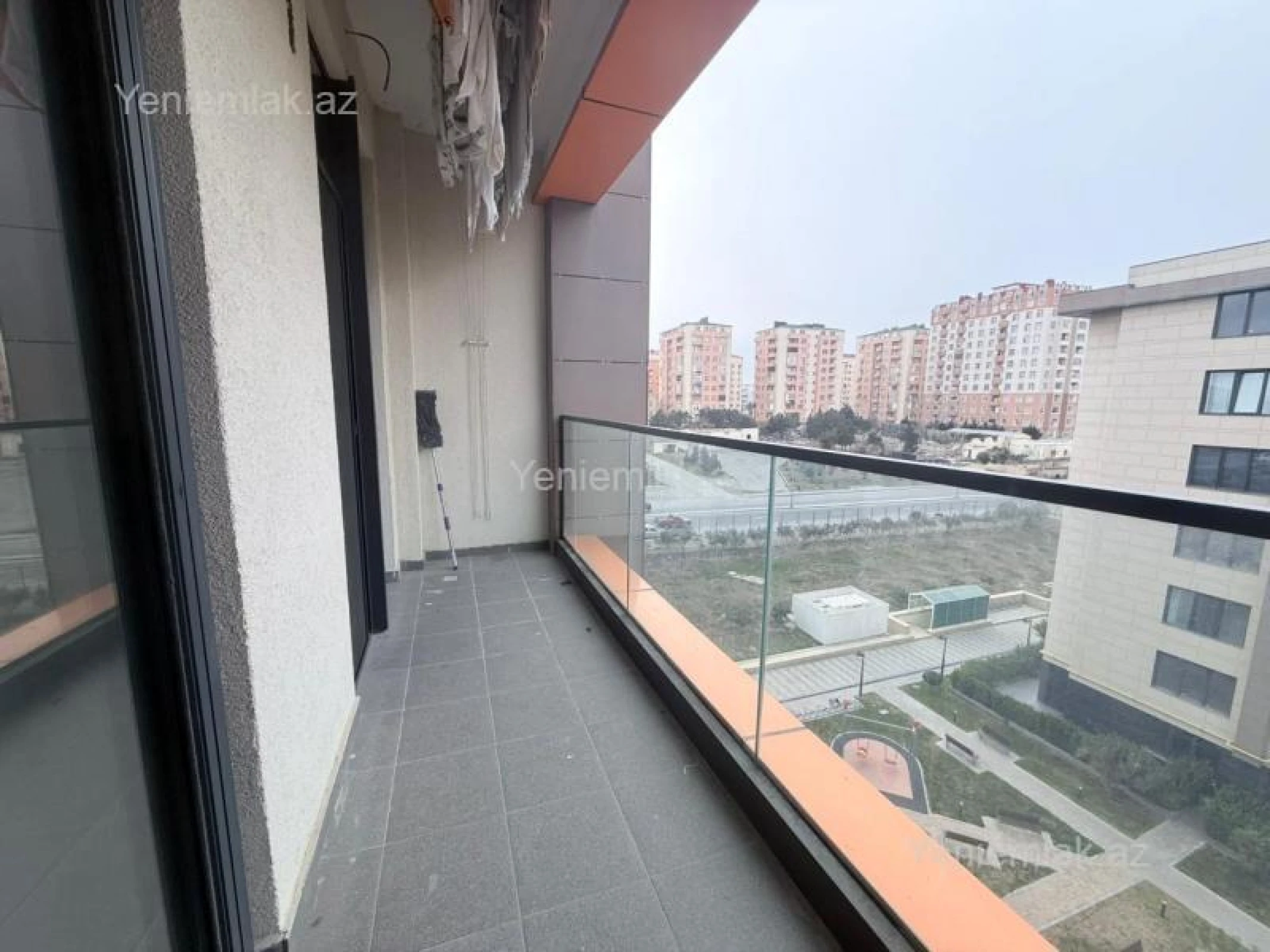 Satılır 3 otaqlı yeni tikili 95 m²