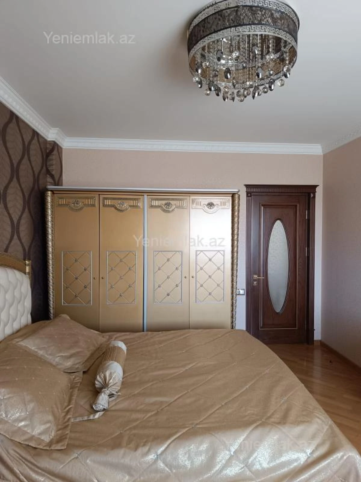 Satılır 3 otaqlı yeni tikili 130 m²