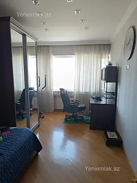 Satılır 3 otaqlı yeni tikili 130 m²