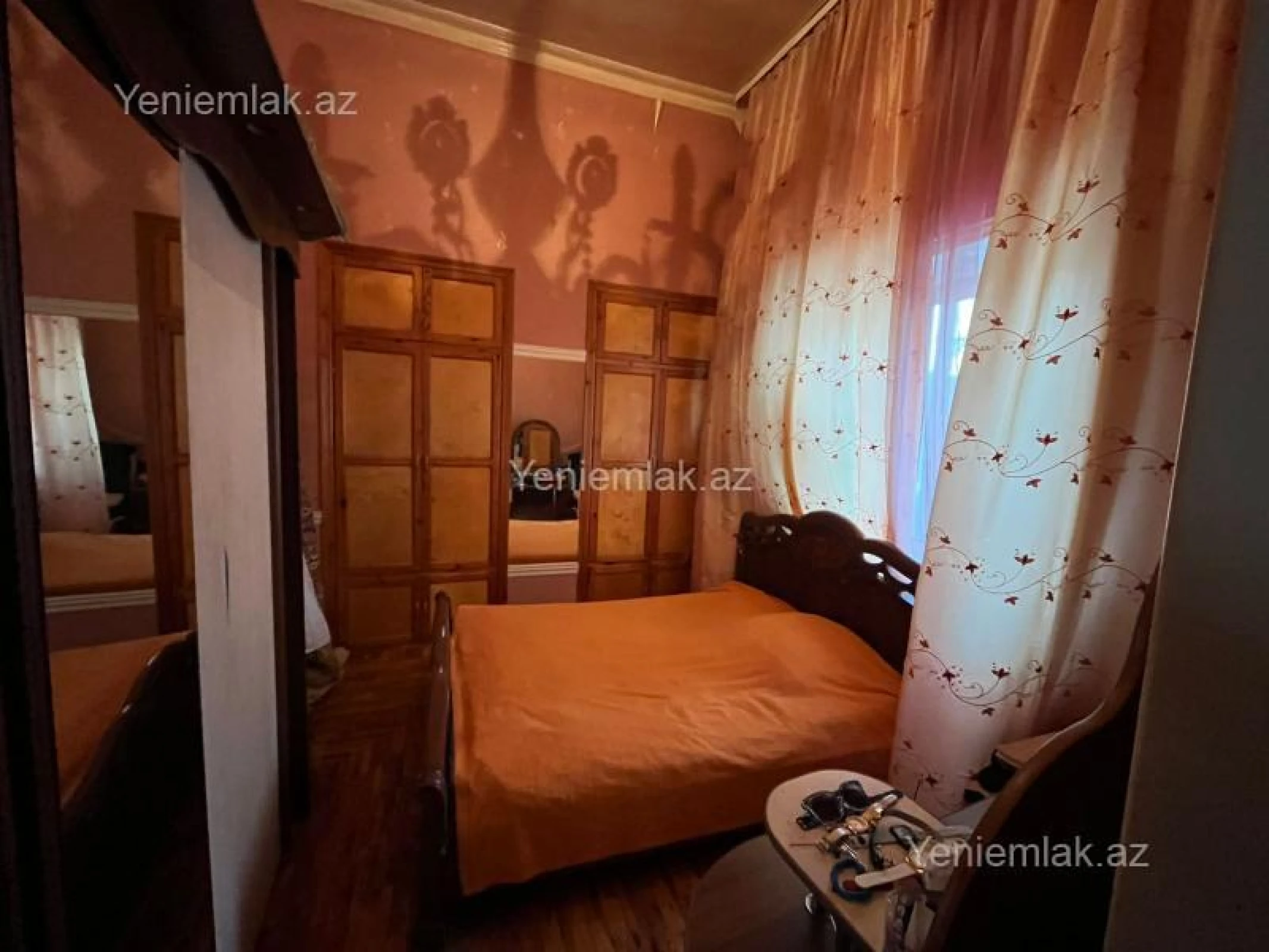 Satılır 3 otaqlı köhnə tikili 80 m²