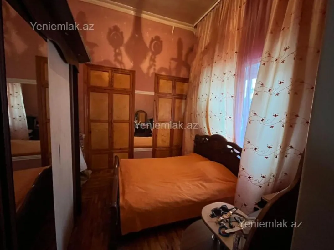 Satılır 3 otaqlı köhnə tikili 80 m²