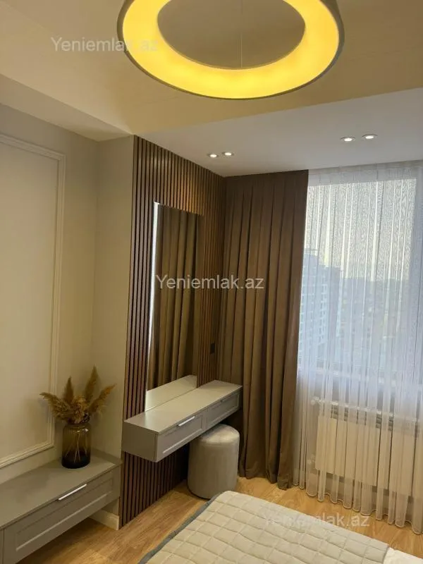 Satılır 2 otaqlı yeni tikili 70 m²