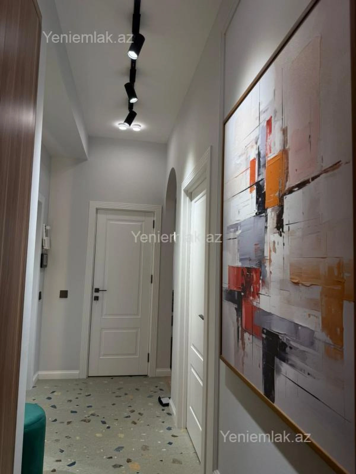 Satılır 2 otaqlı yeni tikili 70 m²