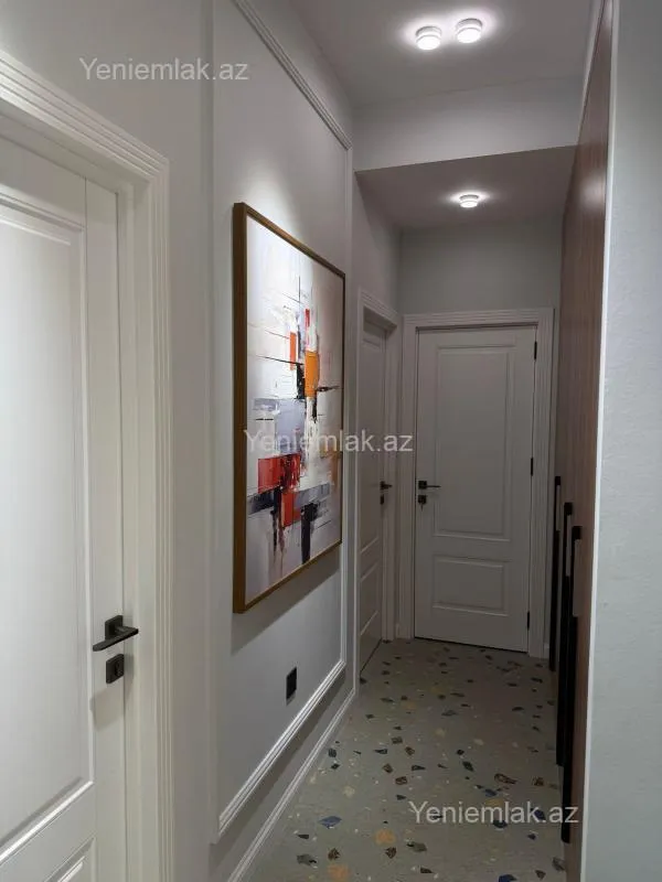 Satılır 2 otaqlı yeni tikili 70 m²