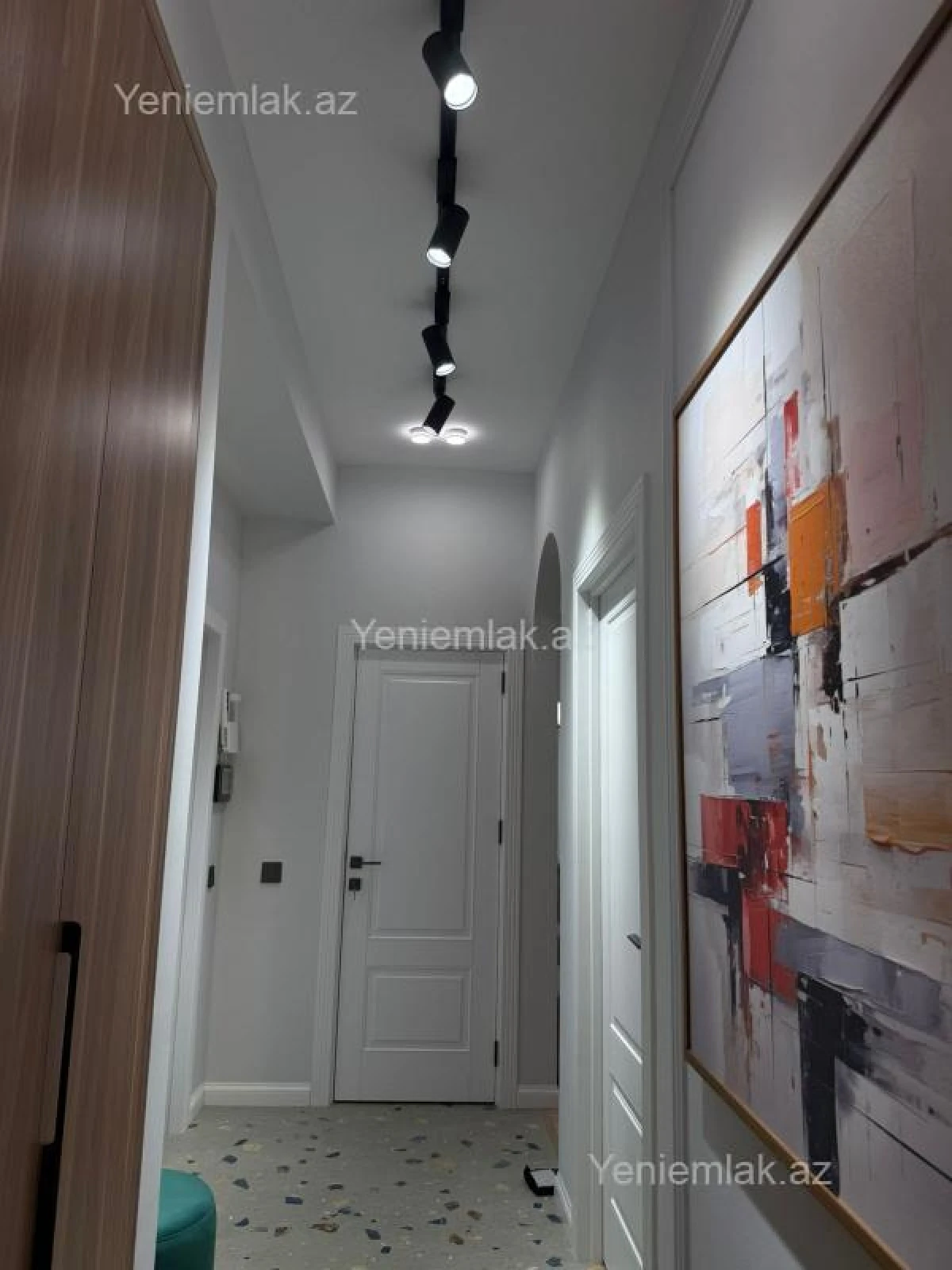 Satılır 2 otaqlı yeni tikili 70 m²