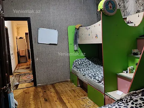 Satılır 3 otaqlı köhnə tikili 90 m²