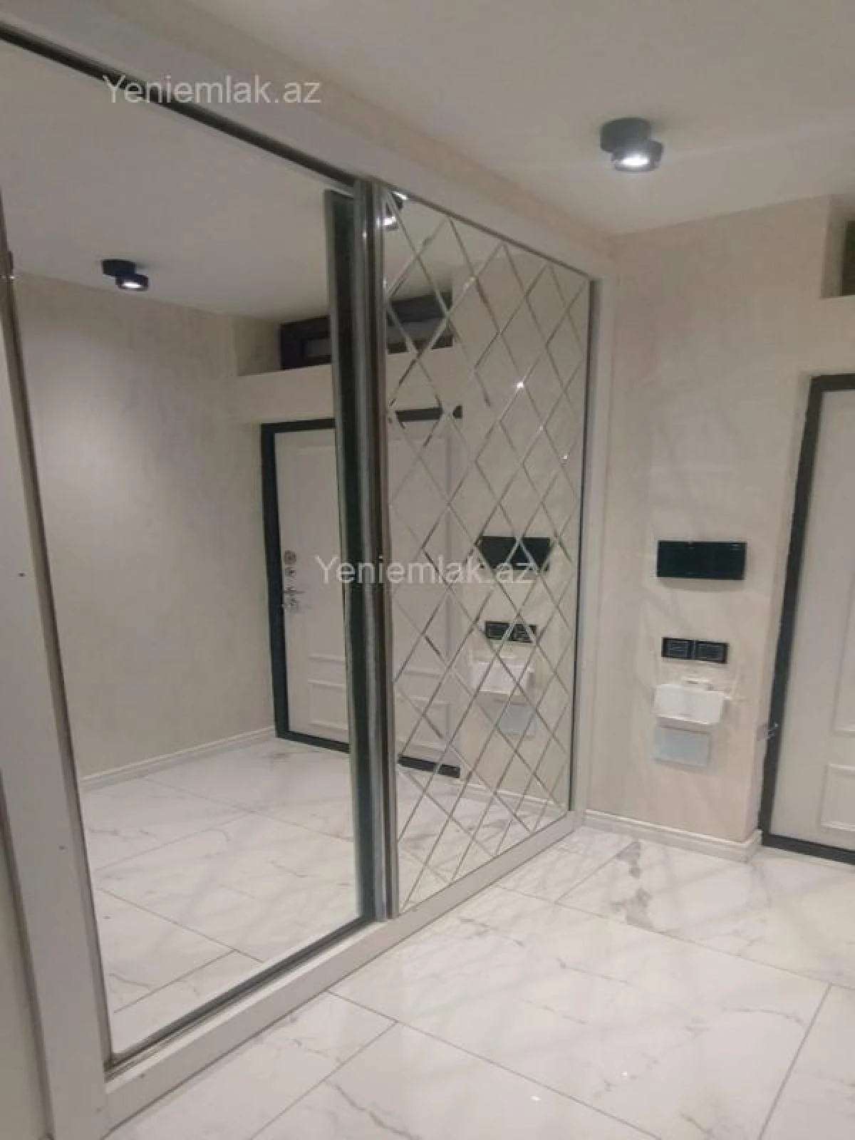 Satılır 2 otaqlı yeni tikili 63 m²