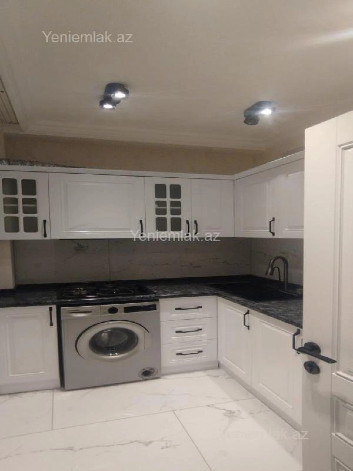 Satılır 2 otaqlı yeni tikili 63 m²