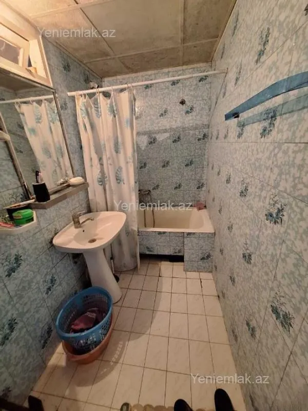 Satılır 3 otaqlı köhnə tikili 90 m²